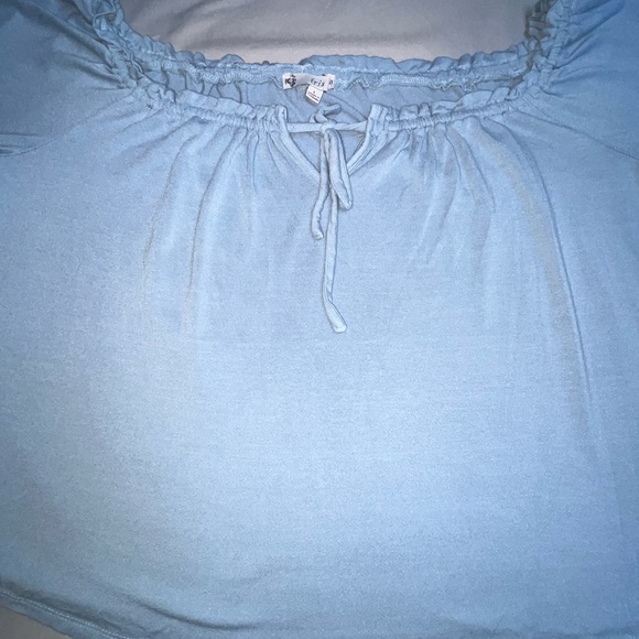 Iris Light Blue Off-Shoulder Top Size Large - Picture 5 of 7